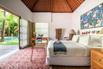 Luxury-Villa-Tiga-Puluh-7bed-centre-of-Seminyak-Bali-44