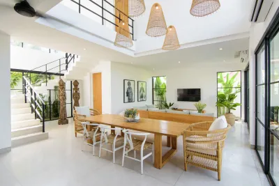 Modern-4bed-villa-Under-The-Sun-Berawa-Canggu-Bali-5