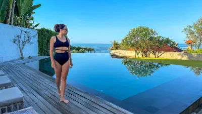 Pool-By-The-Beach-Luxury-Beach-Villa-Cemagi-4-2