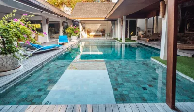 Marton-Luxury-Family-Villa-Berawa-Canggu-Pool-3-2