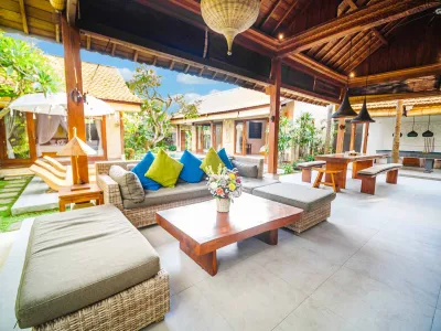 LIVING-ROOM-TAMANTIS-FAMILY-VILLAS-BERAWA-CANGGU-3-2