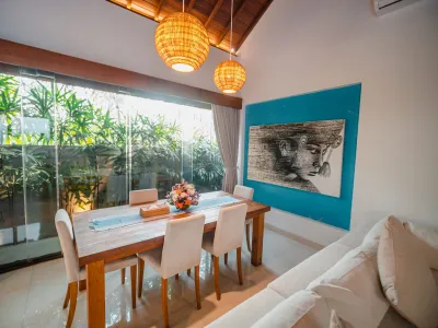 Marton-Luxury-Family-Villa-Berawa-Canggu-Dining-Area-2-2