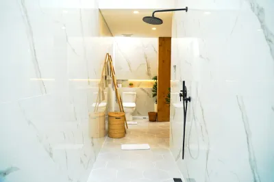 Master-Room-Lotus-11