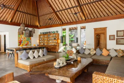 Living-Luxury-Villa-Seminyak-1