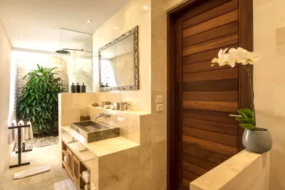 Bathrooms-Luxury-Villa-Seminyak-1