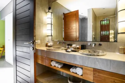 Anam-Bathrooms-Luxury-VIllas-Seminyak-Bali-13