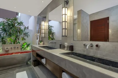 Bathrooms-Tangram-Luxury-Villas-Big-Groups-Seminyak-Bali-2