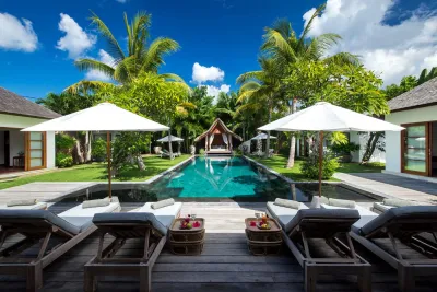 Pool-Luxury-Villa-Seminyak-3