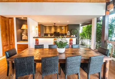 DINING-LIVING-ABAKOI-LUXURY-FAMILY-6BED-VILLA-2