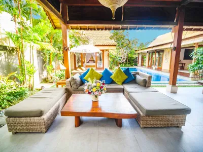 LIVING-ROOM-TAMANTIS-FAMILY-VILLAS-BERAWA-CANGGU-2