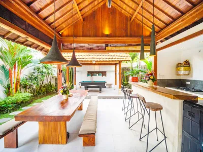 DINING-ROOM-TAMANTIS-FAMILY-VILLAS-5