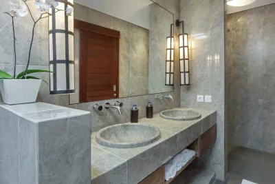Bathrooms-Tangram-Luxury-Villas-Big-Groups-Seminyak-Bali-1