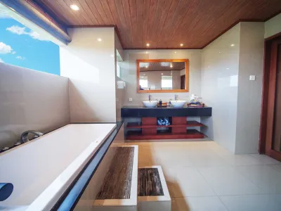 BATHROOOM-AMORE-4BED-LUXURY-FAMILY-VILLA-7