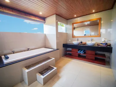 BATHROOOM-AMORE-4BED-LUXURY-FAMILY-VILLA-5