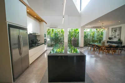 Kitchen-Desa-Berawa-Luxury-Villa-Canggu-4