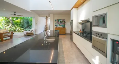 Kitchen-Desa-Berawa-Luxury-Villa-Canggu-2