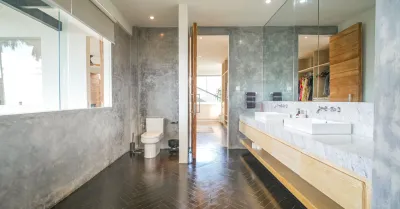 Master-Bathroom-Desa-Berawa-Luxury-Villa-Canggu-4