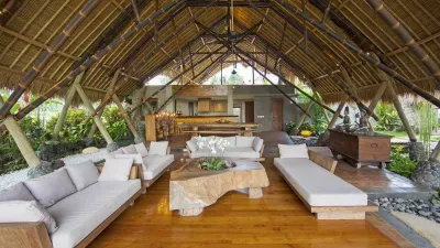 villa-omahpadi-livingroom-1