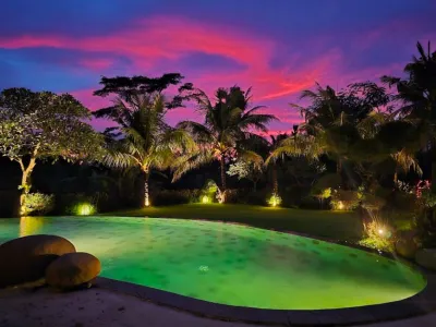 Omah-Padi-Sunset-Ubud-Luxury-Villa