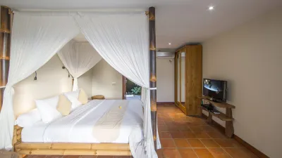 villa-omahpadi-bedroom2-2