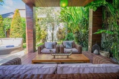 Outdoor-Living-Room-3