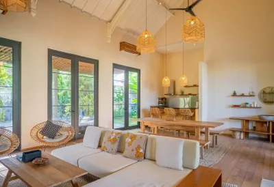 Indoor-Dining-Living-Room-7