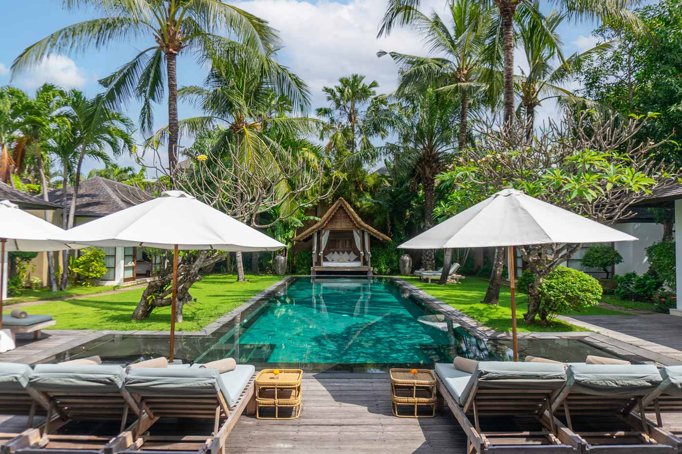 Abakoi + Tiga Puluh 13 bedroom villa